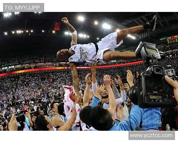 王阳阳与姚明的篮球梦想之路：从青涩少年到体育传奇的成长故事