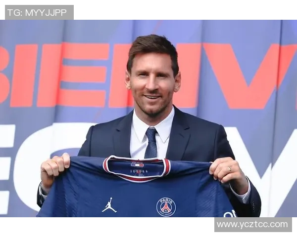 足球明星身穿大巴黎球衣的精彩瞬间与图片展示 足球明星身穿大巴黎球衣的精彩瞬间与图片展示